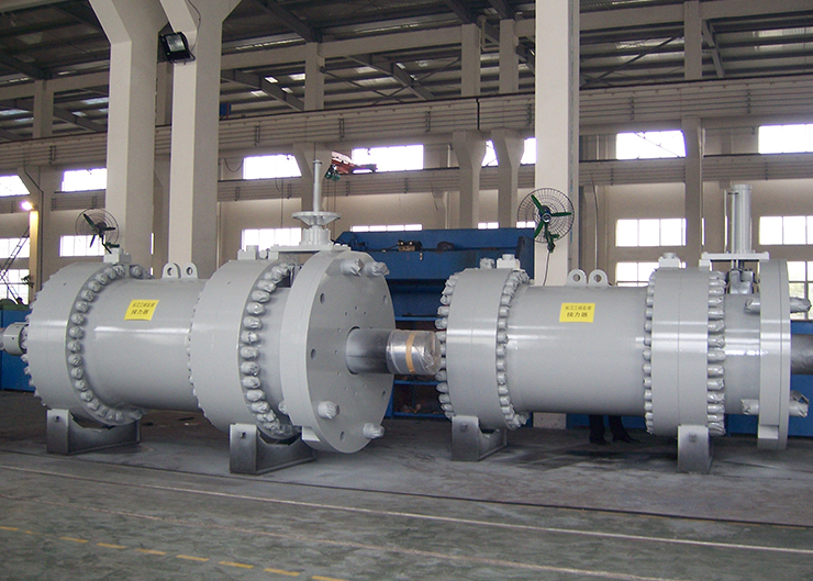 三峽電站水輪機接力器，單機容量70萬千瓦